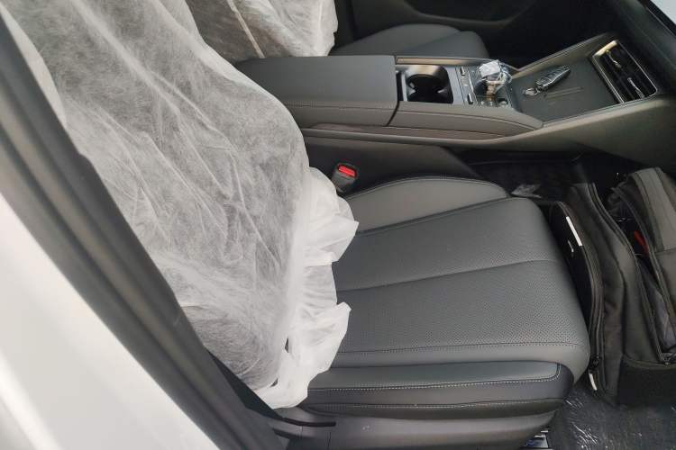 Used BYD Qin L 2025 DM-i Smart Drive 80KM Leading Model
