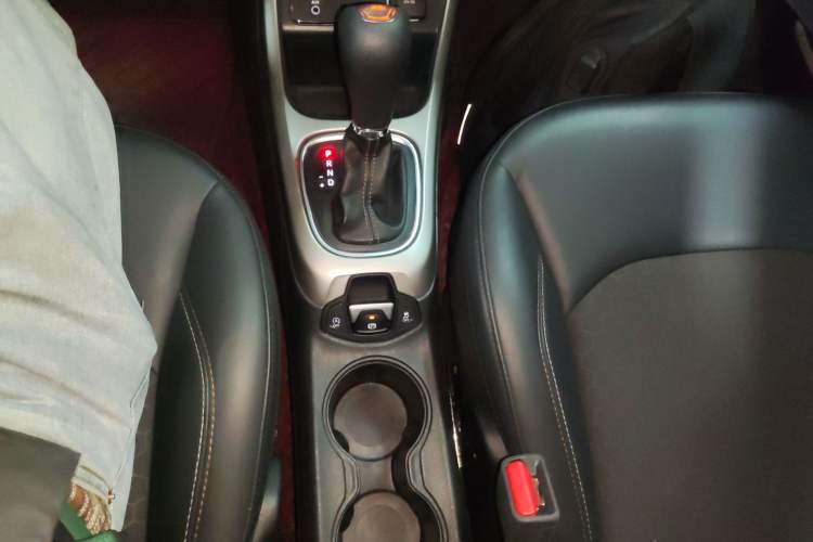 Used  Compass 2019 220T Automatic Enjoyment Version
