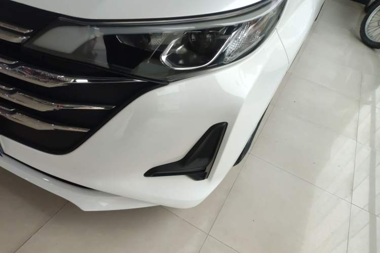 Used GAC Trumpchi M6 2021 270T DCT Luxury Edition (7 Seats)
