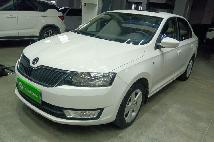 Used Skoda Rapid 2015 1.6L Manual Smart Selection Model