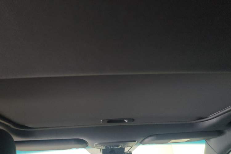 Used Toyota Avalon 2023 2.0L Premium Edition
