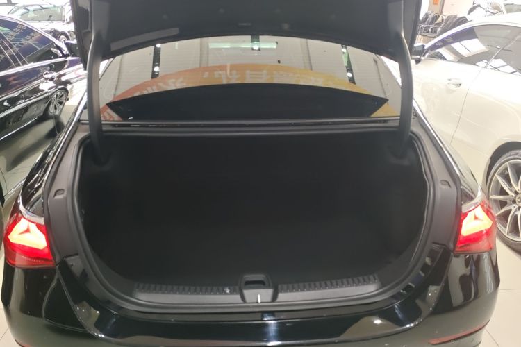 Used Mercedes-Benz E-Class 2024 Facelift E 300 L Fashion Sport Edition
