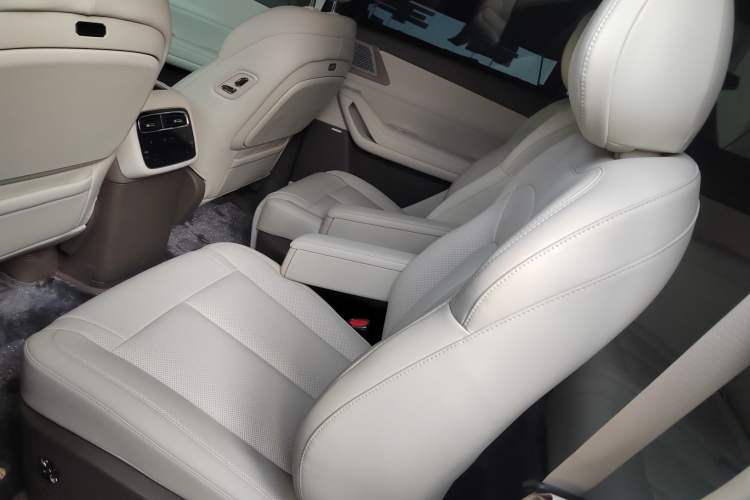 Used Denza N8L 2025 Flagship Model