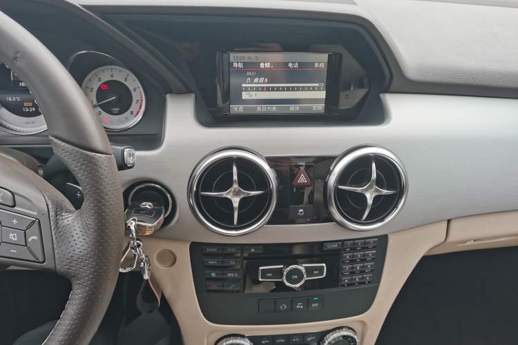 Used Mercedes-Benz GLK-Class 2014 GLK 260 4MATIC Dynamic Model