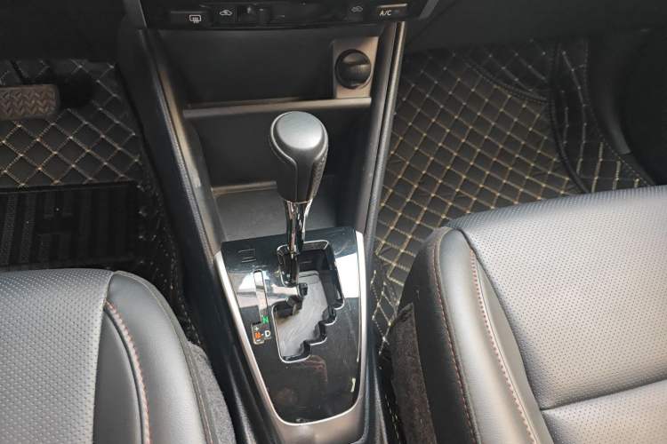 Used Toyota YARiS L 2022 X-Trail 1.5L CVT Luxury PLUS Edition