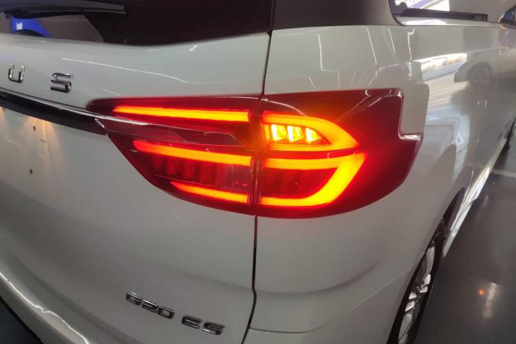 Used SAIC MAXUS G20 2023 ES 2.0T Gasoline Automatic Value Edition
