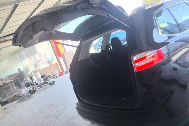 Used Ford Edge 2020 EcoBoost 245 Two-Wheel-Drive Platinum Edition 5 Seats
