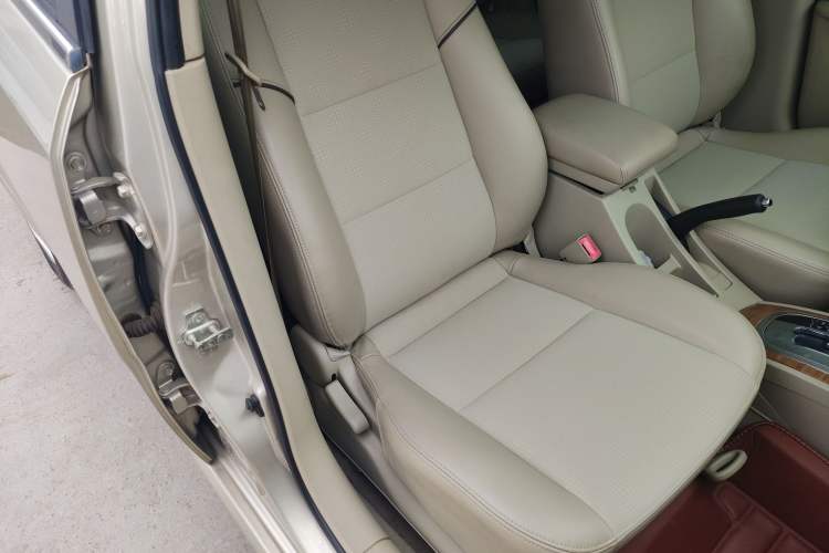 Used Buick Excelle 2015 1.5L Automatic Classic Model
