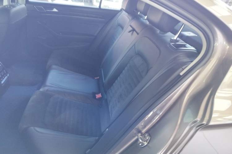 Used Volkswagen Magotan 2017 330TSI DSG Luxury Model
