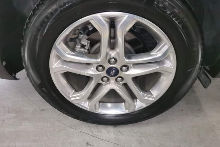 Used Ford Edge 2016 EcoBoost 245 Two-Wheel-Drive Titanium 7-Seater
