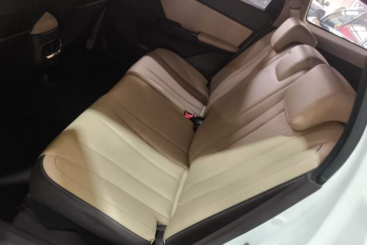 Used Baojun 310W 2017 1.5L Manual Fashion Model China V
