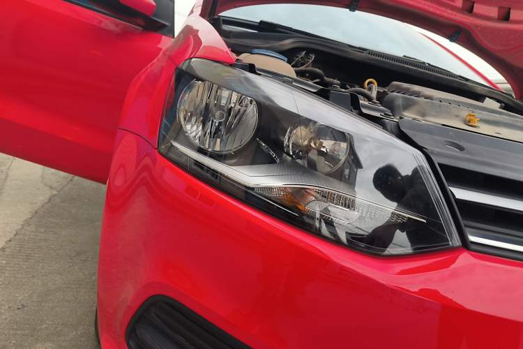 Used Volkswagen Polo 2016 1.4L Manual Fashion Model