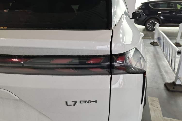 Used Geely Galaxy L7 2025 EM-i 115km Exploration Edition
