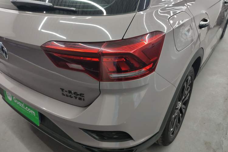 Used Volkswagen T-ROC 2018 280TSI DSG Two-Wheel-Drive Comfort Version China V Standard
