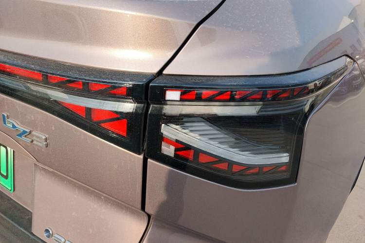 Used Toyota bZ3 2023 616 km Long-Range Premium
