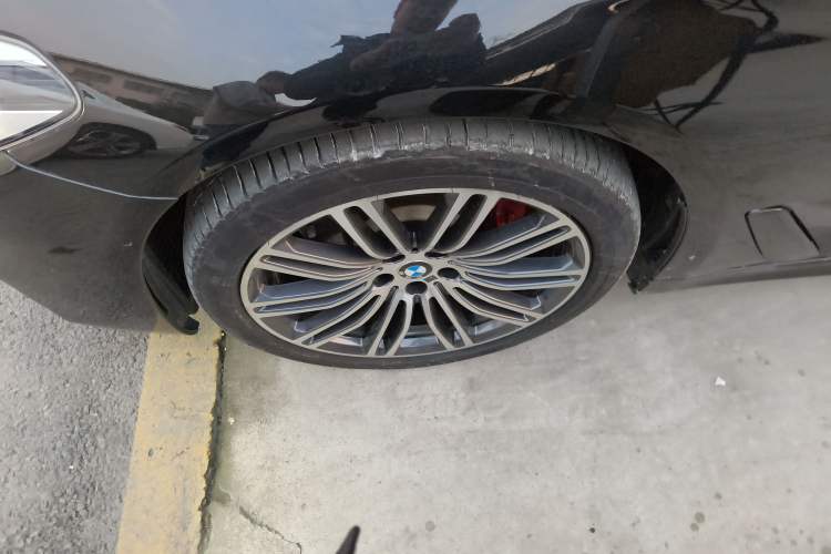 Used BMW 5 Series 2018 Restyled 530Li Luxury Edition M Sport Package
