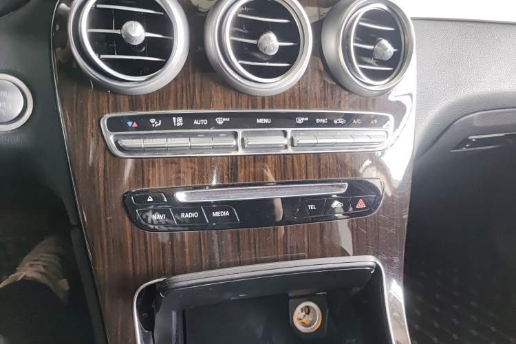 Used Mercedes-Benz GLC 2018 Facelifted GLC 260 4MATIC Dynamic Edition