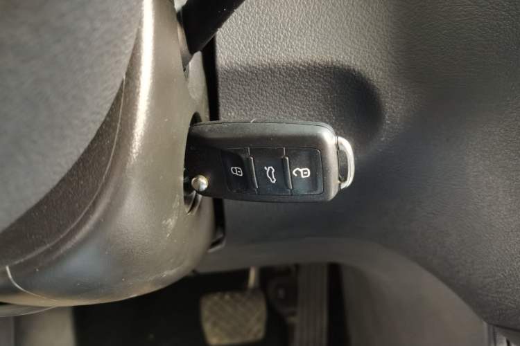 Used Volkswagen Touran 2015 1.4T DSG Comfort Edition 5 Seats