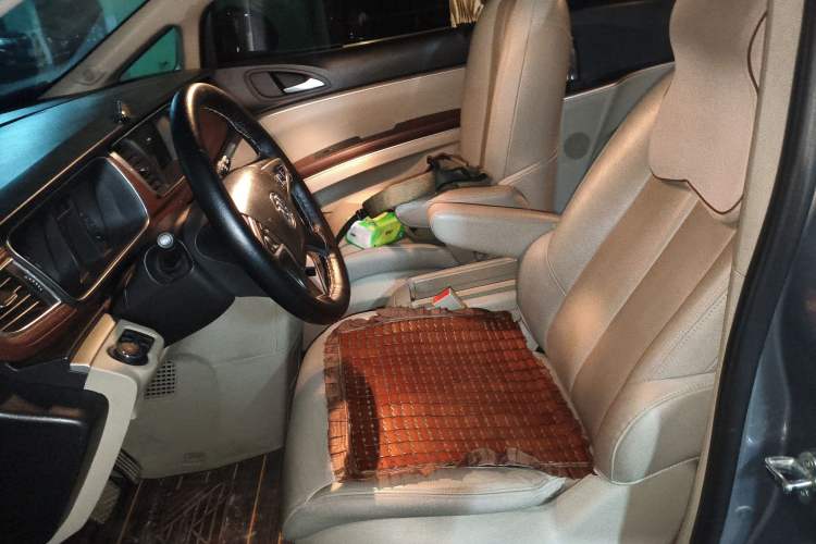 Used Buick GL8 2018 28T Luxury Model China VI Standard
