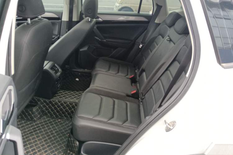 Used Volkswagen Tayron 2020 330TSI Two-Wheel Drive Luxury Smart Connectivity Version