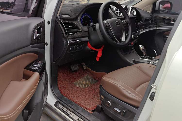 Used BYD S7 2017 2.0T Automatic Prestige Edition
