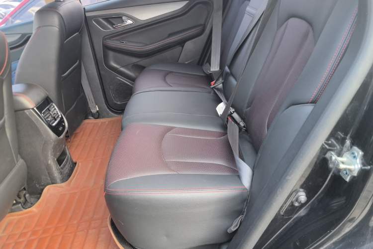 Used Baojun 560 2015 1.8L Manual Luxury Model
