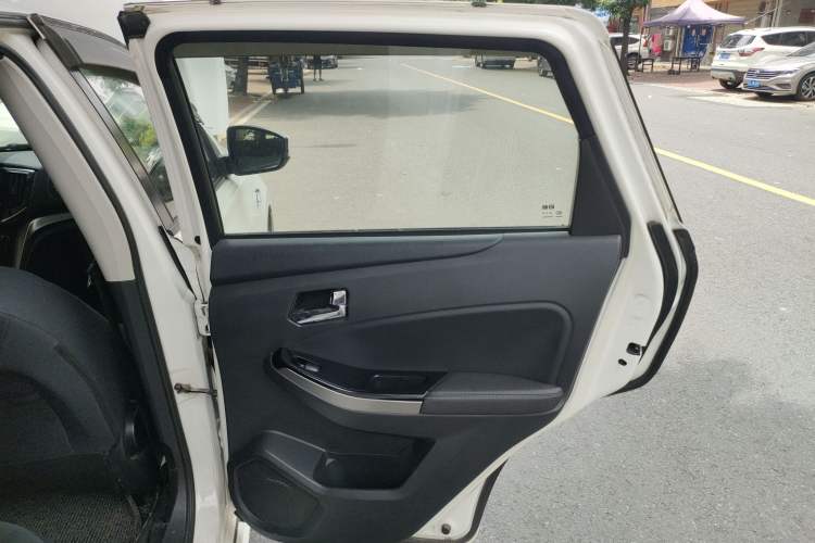 Used Venucia T70 2016 1.6L Manual Ruixing Edition
