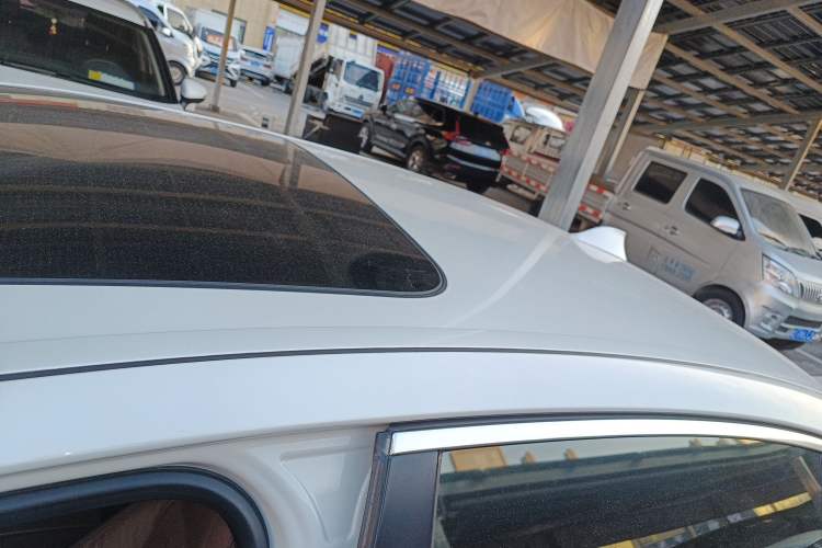 Used BMW 5 Series 2014 525Li Leading Model