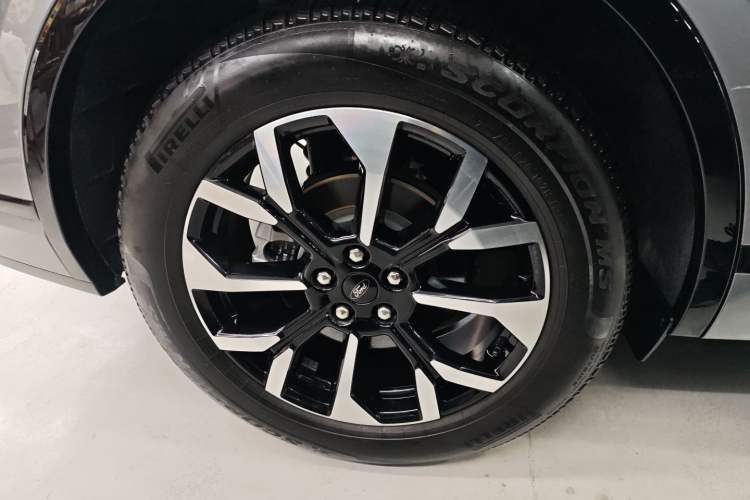 Used Ford Edge 2025 Ford Explorer L 2.0T EcoBoost E-Hybrid Four-Wheel-Drive 7-Seater Supreme Model
