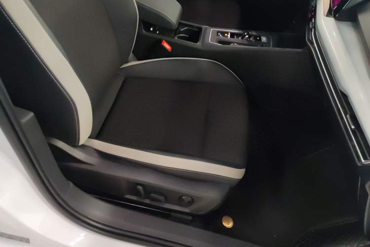 Used Volkswagen Golf 2023 Facelift 280TSI DSG Pro
