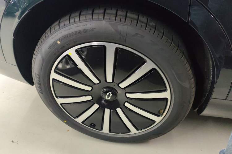 Used Hima AITO M9 2025 Extended-Range Ultra Version 52 kWh 6-Seater