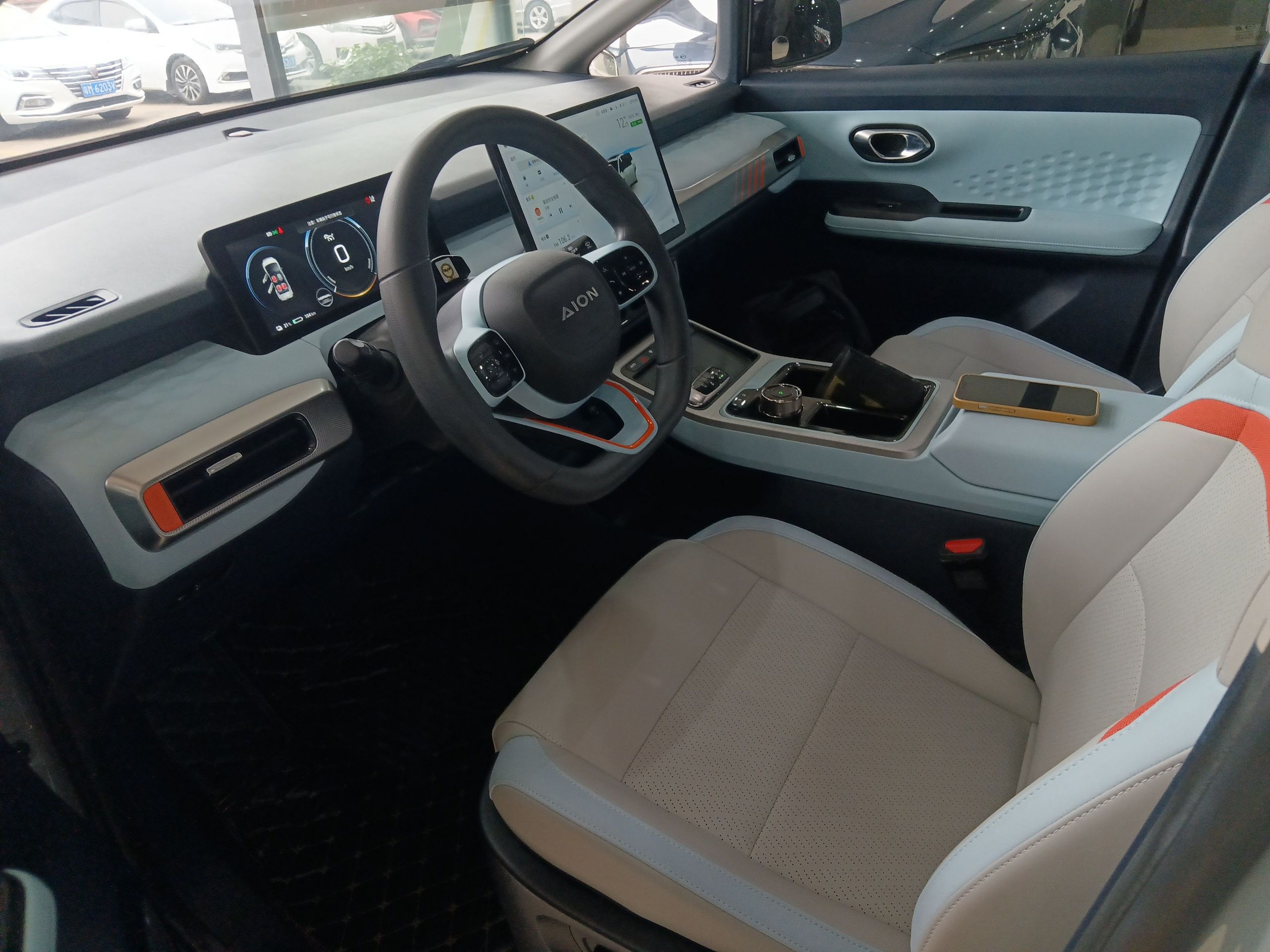 المقاعد الأمامية داخل السيارة