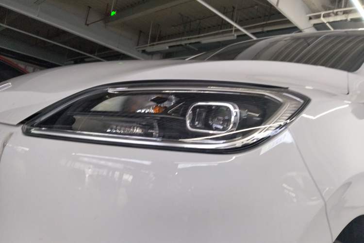 Used Wuling Hongguang New Energy 2024 All-Electric Model 300KM Practical Version
