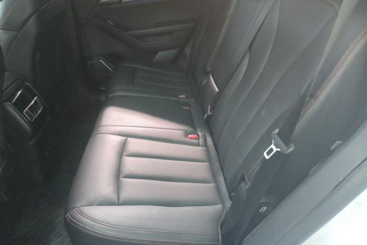 Used BYD Tang New Energy 2018 DM 2.0T All-Wheel Drive Smart Connectivity Luxury Model 7 Seats China V Emission Standard
