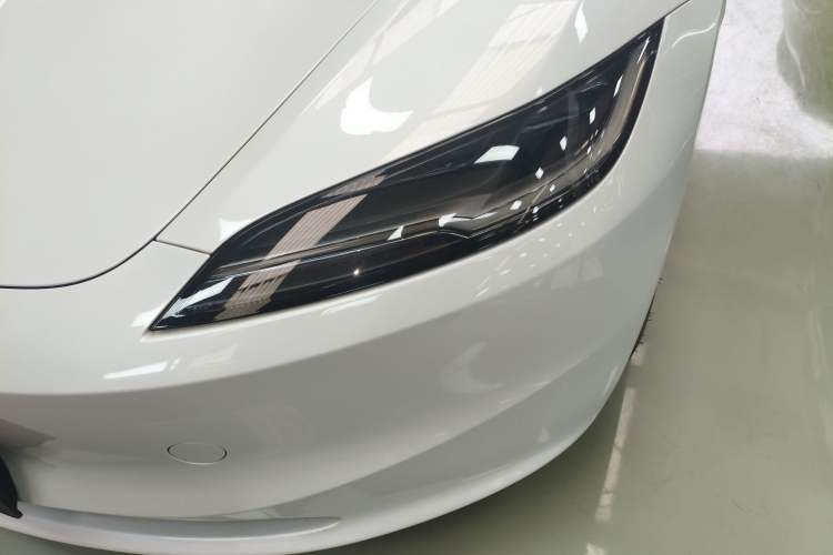 Used Tesla Model 3 2023 Rear-Wheel-Drive Version
