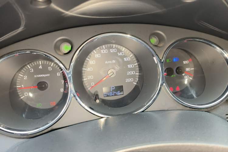 Used Dongfeng Aeolus H30 2013 CROSS 1.5L Automatic Luxury Model
