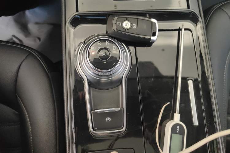 Used Ford Edge 2020 EcoBoost 245 Two-Wheel-Drive Platinum Edition 5 Seats
