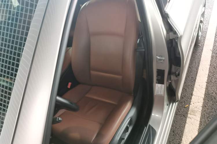 Used BMW 5 Series 2017 525Li Leading Model
