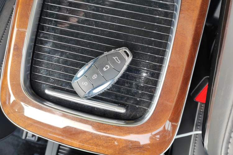 Used Hongqi HQ9 PHEV 2024 2.0T Four-Wheel Drive Luxury Edition