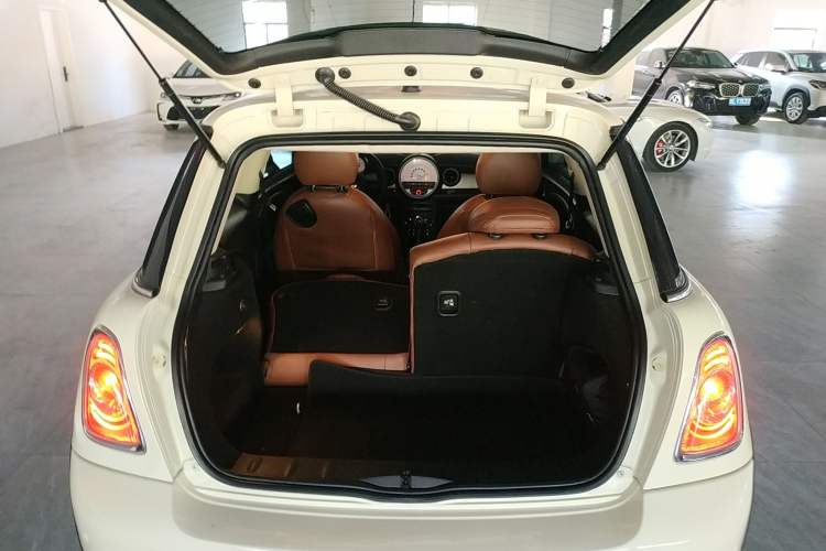 Used  MINI 2011 1.6L ONE