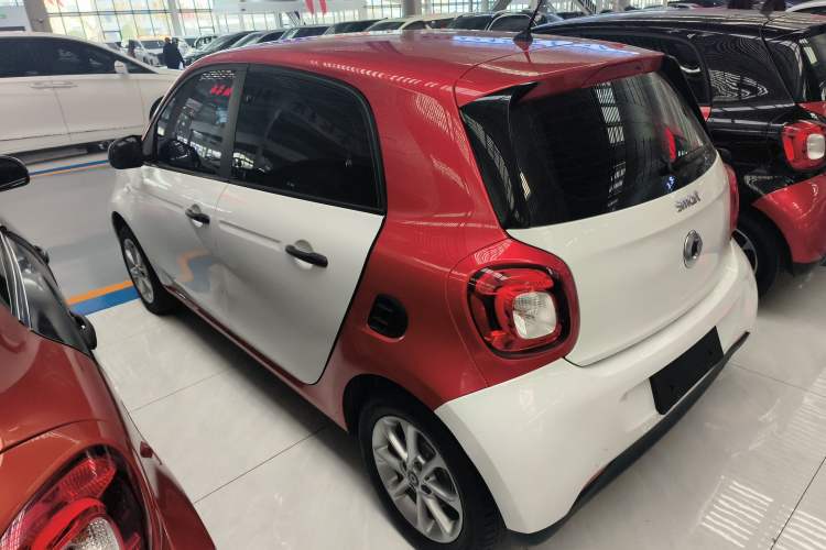 Used  forfour 2016 1.0L 52 kW Dynamic Edition
