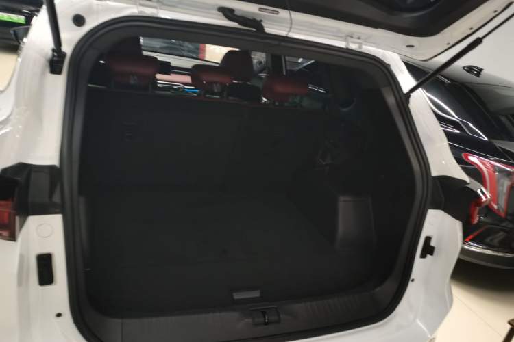 Used JETOUR X70 PLUS 2023 1.5T DCT Brave PLUS 5-Seater
