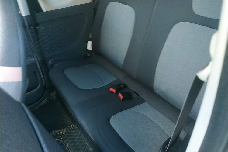 Used Wuling Hongguang MINIEV 2022 Macaron Premium Model – Lithium Ternary Battery