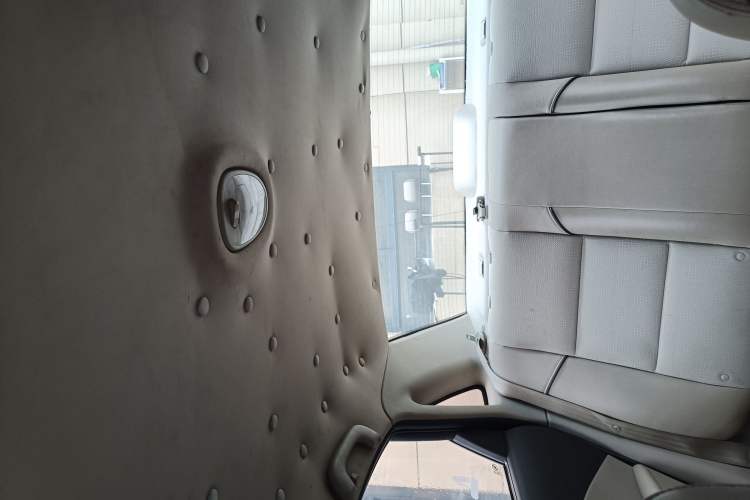 Used Buick Excelle 2015 1.5L Automatic Classic Model
