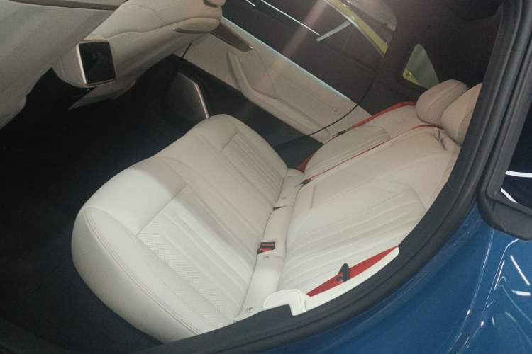 Used ONVO L60 2024 60 kWh Rear-Drive Version
