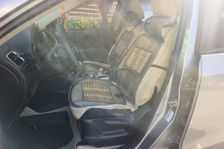 Used Mazda CX-5 2015 2.0L Automatic Two-Wheel Drive Urban Version
