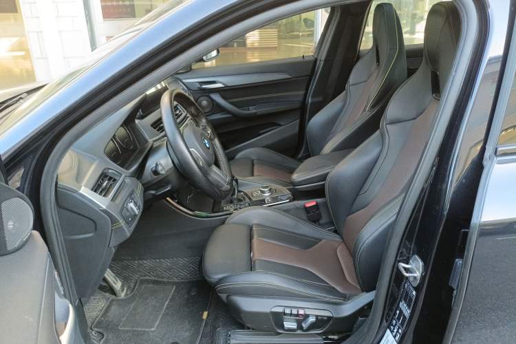 Used BMW X2 2023 xDrive 25i Shining Edition
