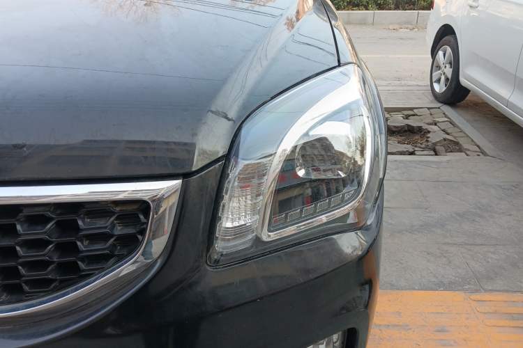 Used Kia Sportage 2013 2.0L Manual Two-Wheel Drive GL Trim
