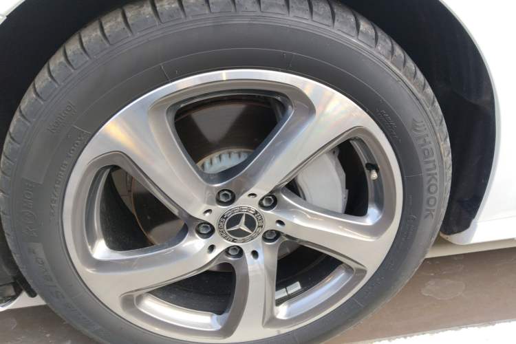 Used Mercedes-Benz E-Class 2018 Restyled E 300 L Sporty and Stylish Edition
