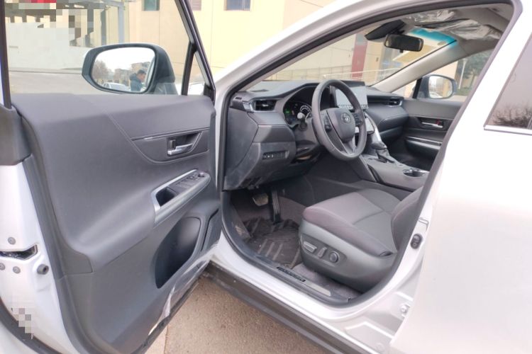 Used Toyota Harrier 2024 2.0L CVT Two-Wheel Drive Entry Version
